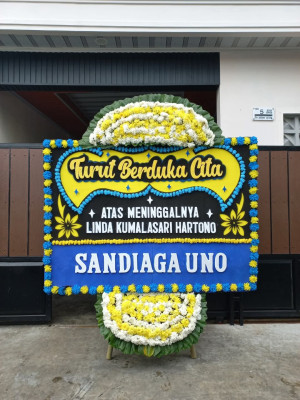 Papan Bunga Duka di Ngunut